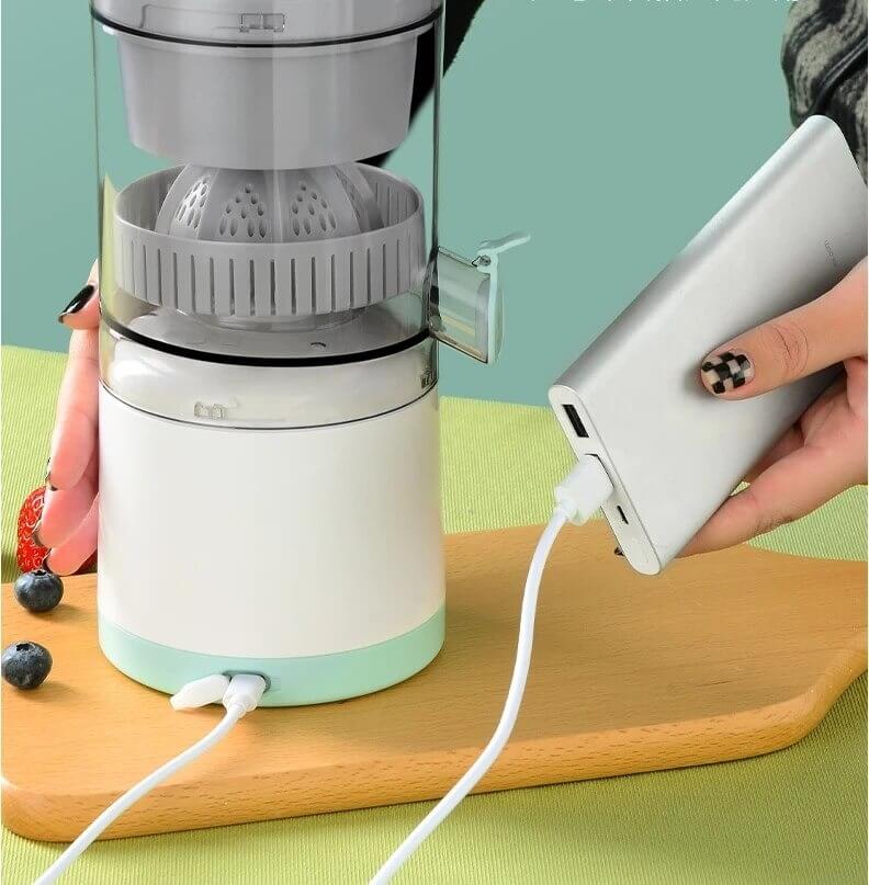 BlendNest™ – Wireless Juice Maker